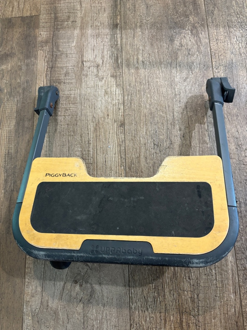UPPAbaby PiggyBack Ride-Along Board in Black and Wood